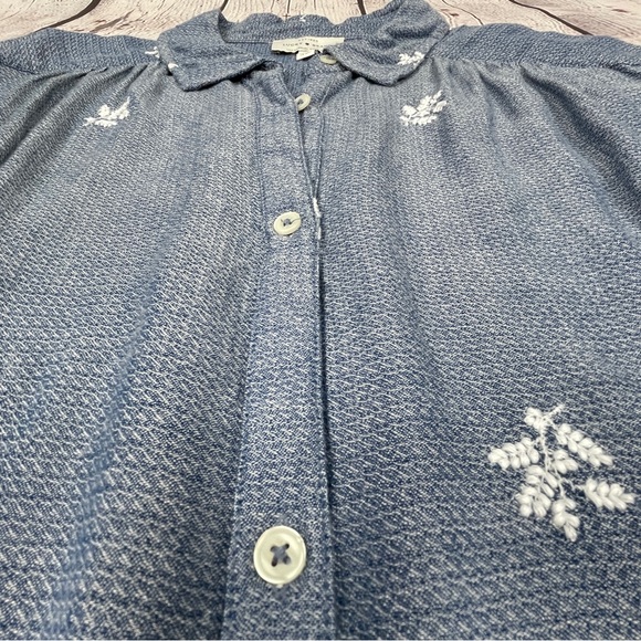 LUCKY BRAND women’s blue soft short sleeve shirt with floral embroidery, size M - Picture 4 of 15